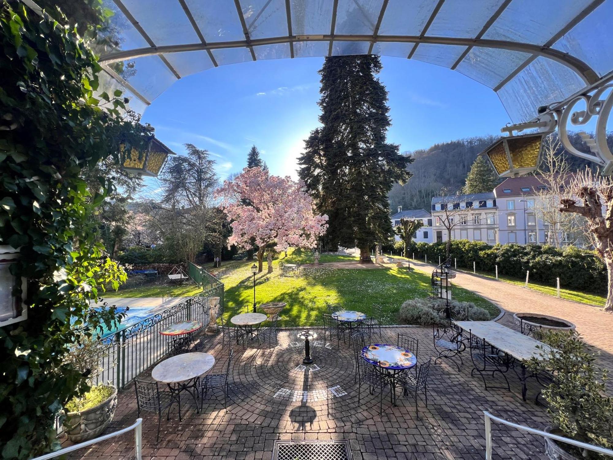Hotel Restaurant Du Parc Thann Exterior photo